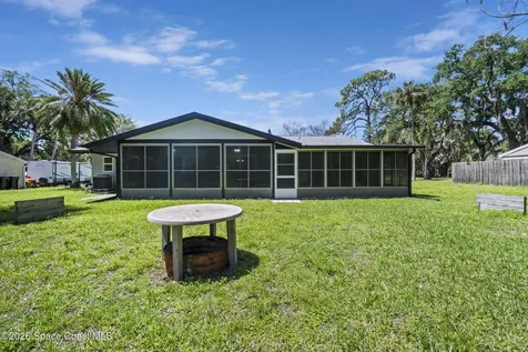 721 Riviera Drive NE Palm Bay FL 32905