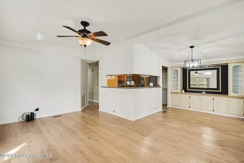 924 Dogwood Drive Barefoot Bay FL 32976