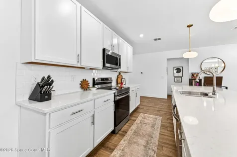 2530 Roygaris Street NW Palm Bay FL 32907