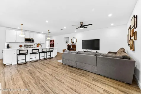 2530 Roygaris Street NW Palm Bay FL 32907