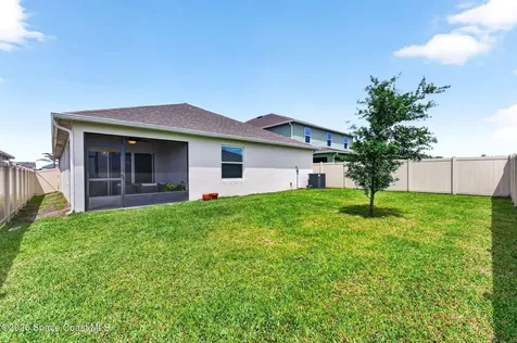 2530 Roygaris Street NW Palm Bay FL 32907