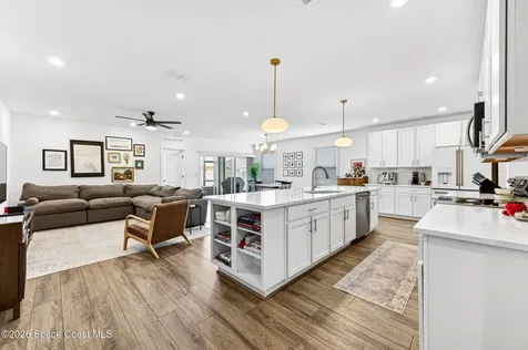 2530 Roygaris Street NW Palm Bay FL 32907