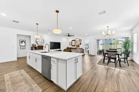 2530 Roygaris Street NW Palm Bay FL 32907
