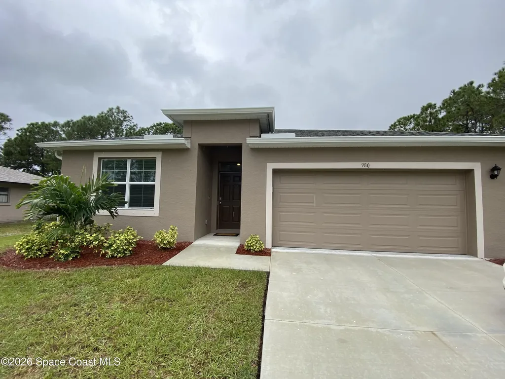 980 Degroodt Road SW Palm Bay FL 32908