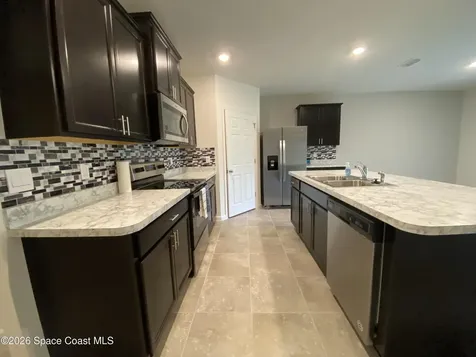 980 Degroodt Road SW Palm Bay FL 32908