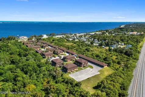 3318 Overlook Drive NE Palm Bay FL 32905