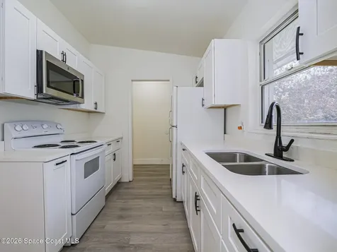 734 5th Place SW Vero Beach FL 32962