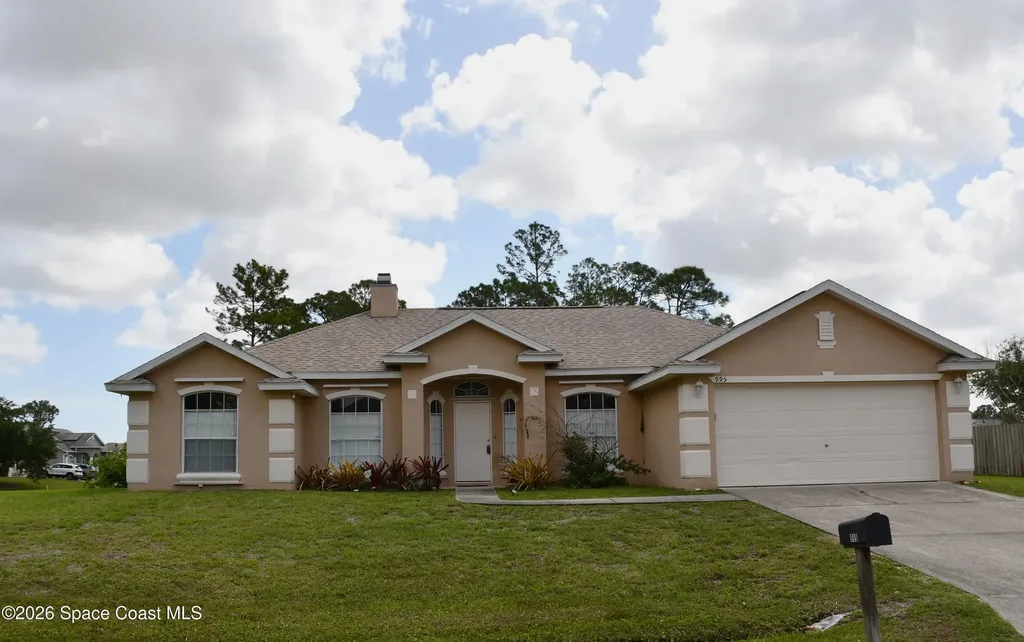 995 Black Coral Avenue NW Palm Bay FL 32907