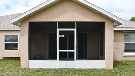 995 Black Coral Avenue NW Palm Bay FL 32907