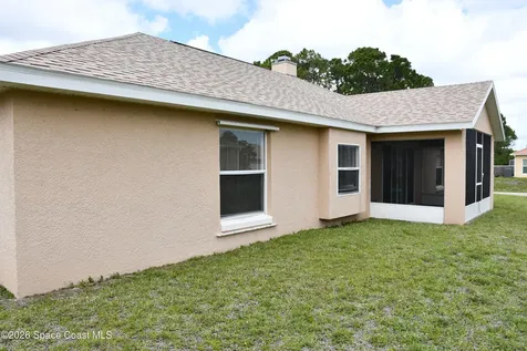995 Black Coral Avenue NW Palm Bay FL 32907