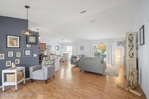 599 Fiji Court NW Palm Bay FL 32907
