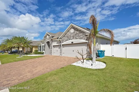 4823 Shannock Avenue Merritt Island FL 32953