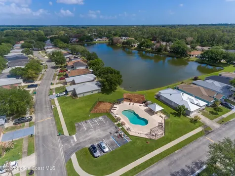 1563 Vista Lake Circle Melbourne FL 32904
