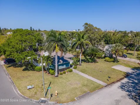 346 Third Avenue Indialantic FL 32903