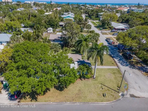 346 Third Avenue Indialantic FL 32903