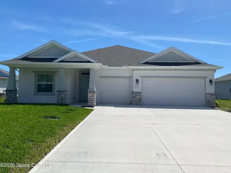 8231 Laguna Circle Micco FL 32976