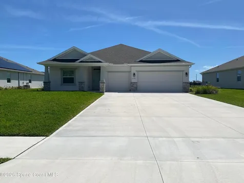 8231 Laguna Circle Micco FL 32976