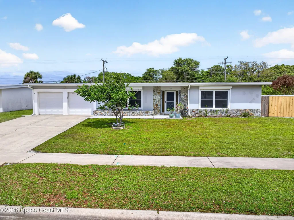 713 NE James Circle NE Palm Bay FL 32905