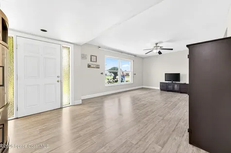 713 NE James Circle NE Palm Bay FL 32905