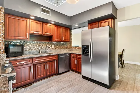 713 NE James Circle NE Palm Bay FL 32905