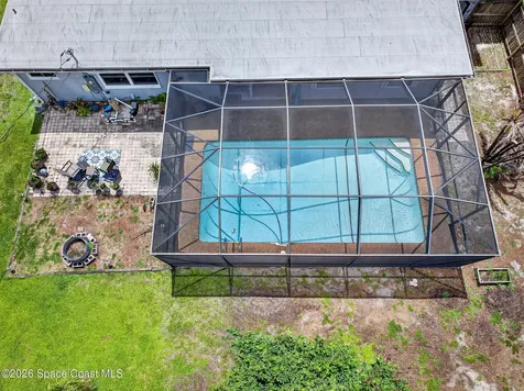 713 NE James Circle NE Palm Bay FL 32905