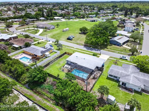 713 NE James Circle NE Palm Bay FL 32905