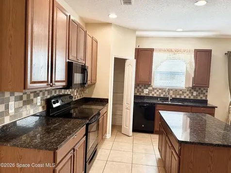 2803 Moonstone Bend Kissimmee FL 34758