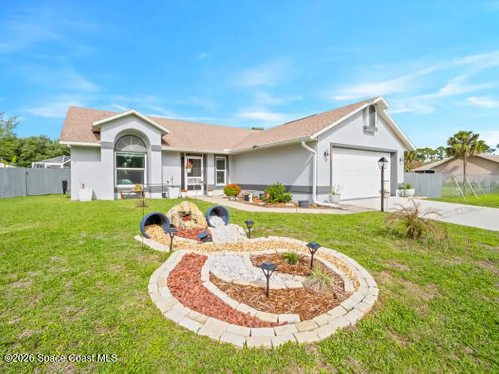 1670 Barnes Avenue NW Palm Bay FL 32907