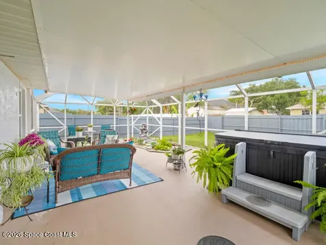 1670 Barnes Avenue NW Palm Bay FL 32907