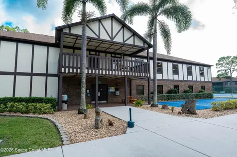 605 Saint Albans Court W West Melbourne FL 32904