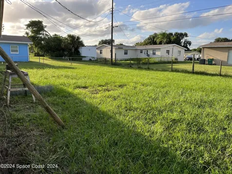 360 Schoolhouse Lane Merritt Island FL 32953