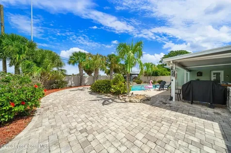 121 Algonquin Terrace Indian Harbour Beach FL 32937