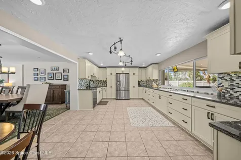 121 Algonquin Terrace Indian Harbour Beach FL 32937