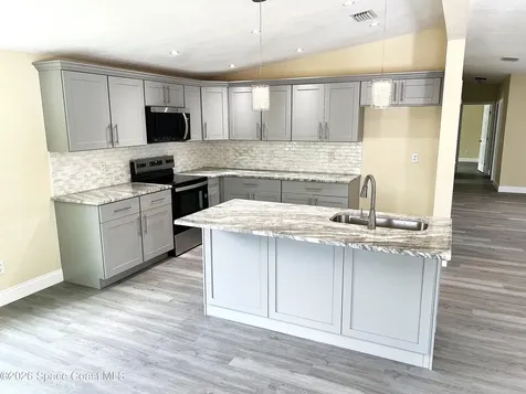 1213 Iriquois Drive Barefoot Bay FL 32976