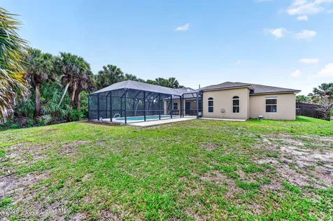 831 Owl Street SW Palm Bay FL 32908