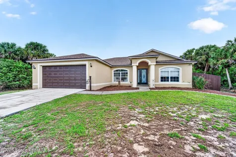 831 Owl Street SW Palm Bay FL 32908