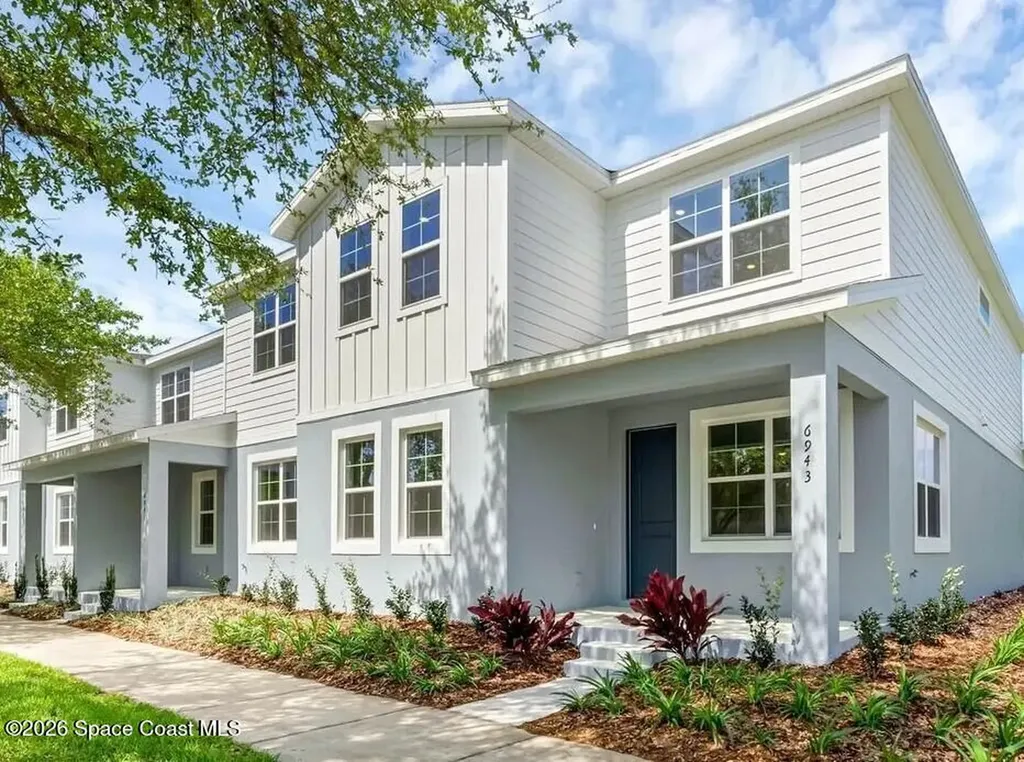 6943 Five Oaks Drive Harmony FL 34773