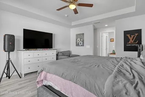 935 Hattaras Terrace SE Palm Bay FL 32909