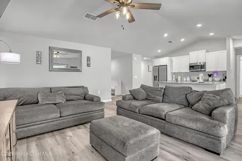 935 Hattaras Terrace SE Palm Bay FL 32909