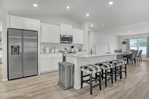 935 Hattaras Terrace SE Palm Bay FL 32909