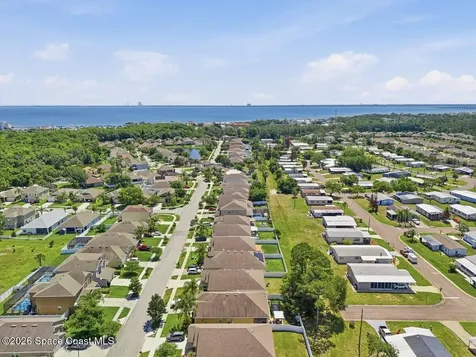 934 Breakaway Trail Titusville FL 32780