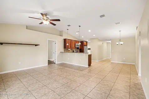 2857 Foxglove Avenue SW Palm Bay FL 32908