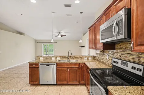 2857 Foxglove Avenue SW Palm Bay FL 32908