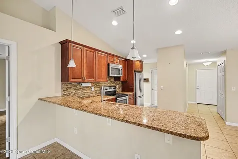 2857 Foxglove Avenue SW Palm Bay FL 32908