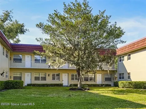 21 Pine Arbor Lane Vero Beach FL 32962
