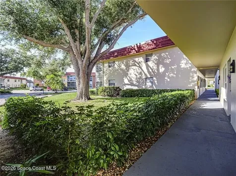 21 Pine Arbor Lane Vero Beach FL 32962
