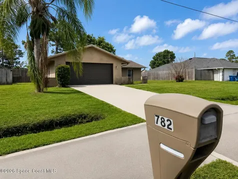 782 Americana Boulevard NE Palm Bay FL 32907