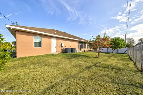 462 Gancedo Street SW Palm Bay FL 32908