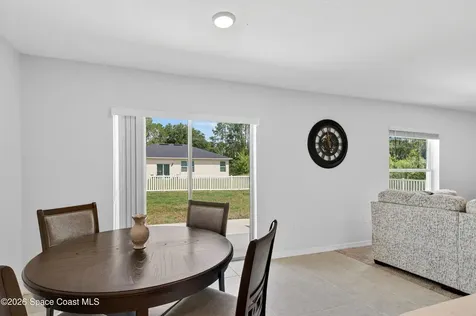681 Floyd Street SE Palm Bay FL 32909