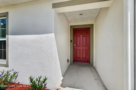 681 Floyd Street SE Palm Bay FL 32909